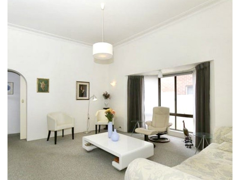 33 Megalong Street, Nedlands WA 6009