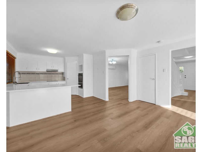 28 Crozier Crescent, Meadowbrook QLD 4131