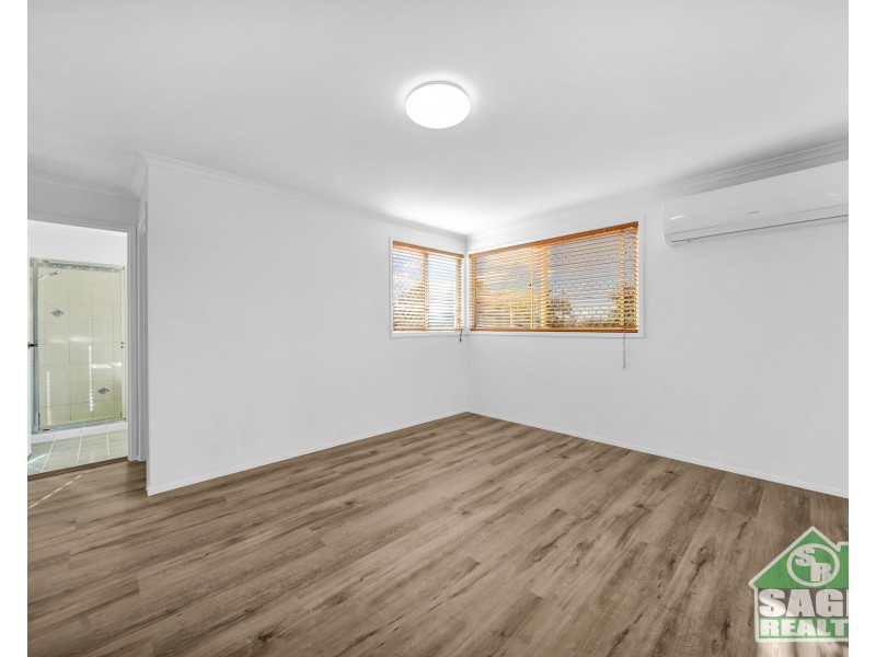 28 Crozier Crescent, Meadowbrook QLD 4131