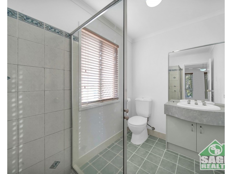 28 Crozier Crescent, Meadowbrook QLD 4131