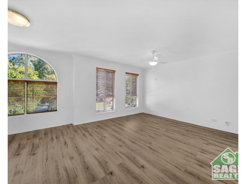 28 Crozier Crescent, Meadowbrook QLD 4131