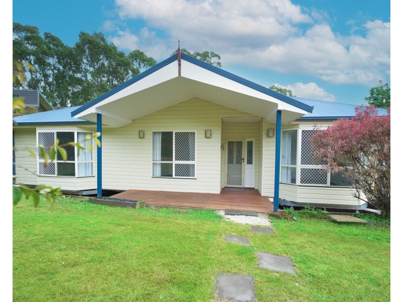 3 Lakeside Court, Beaudesert QLD 4285