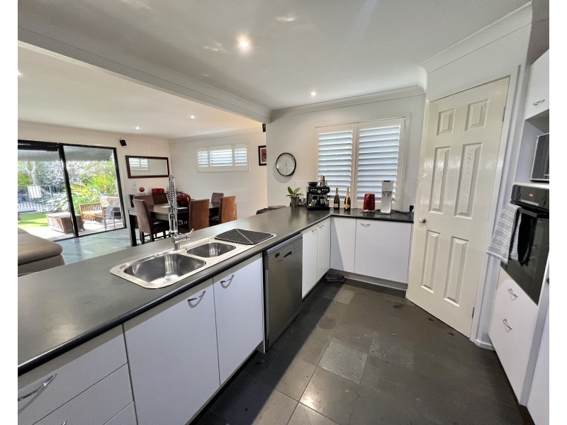 29 Pacific Avenue, Miami QLD 4220