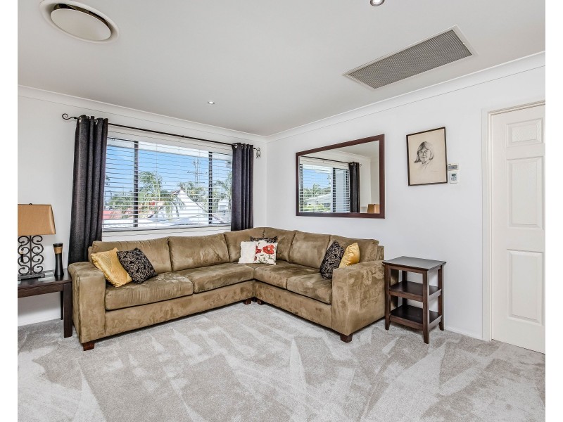29 Pacific Avenue, Miami QLD 4220