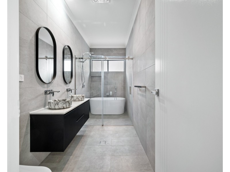 1 Wanyuwa Drive, Austral NSW 2179