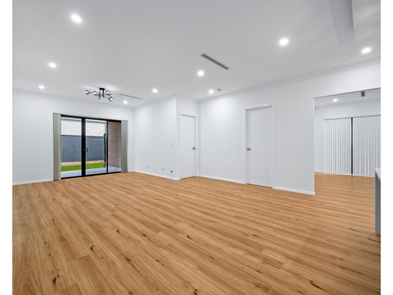 1 Wanyuwa Drive, Austral NSW 2179