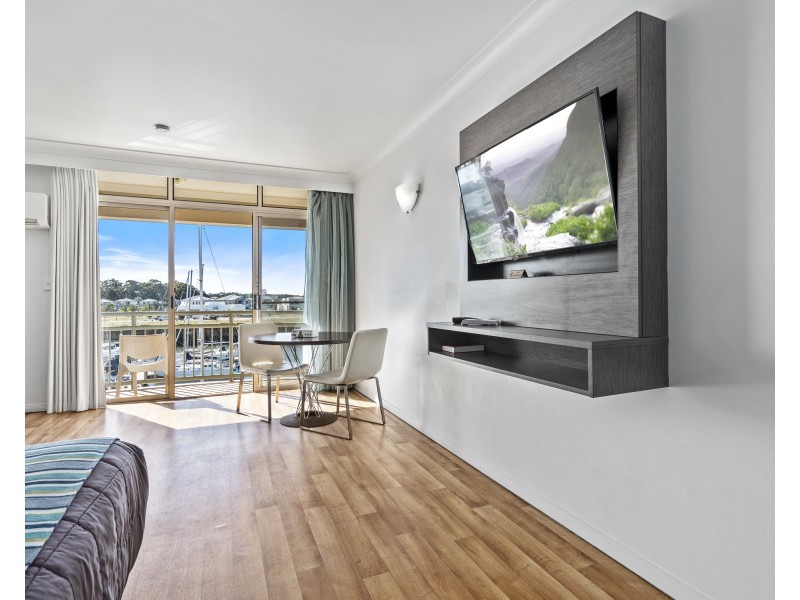 11 John Lund Drive, Hope Island QLD 4212