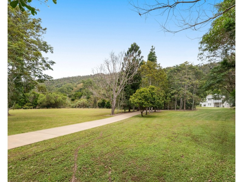 3 Charolais Place, Highvale QLD 4520