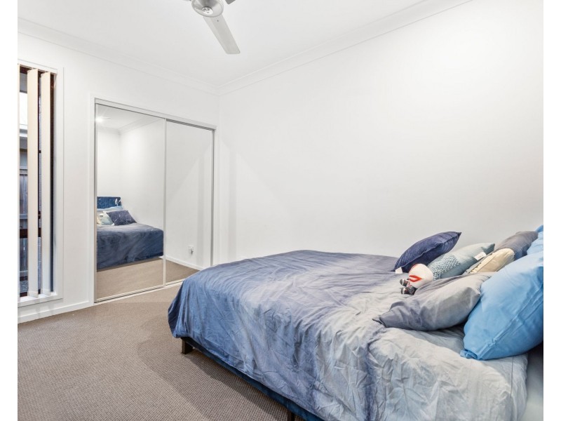 6 Samford Drive, Holmview QLD 4207