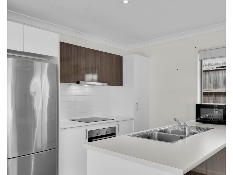 8 Mesa Street, Yarrabilba QLD 4207