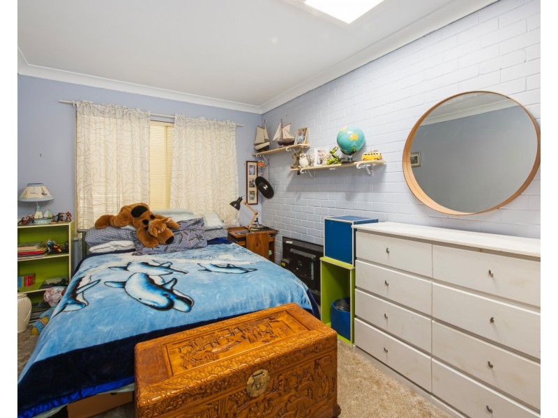 60 Tenth Avenue, Budgewoi NSW 2262