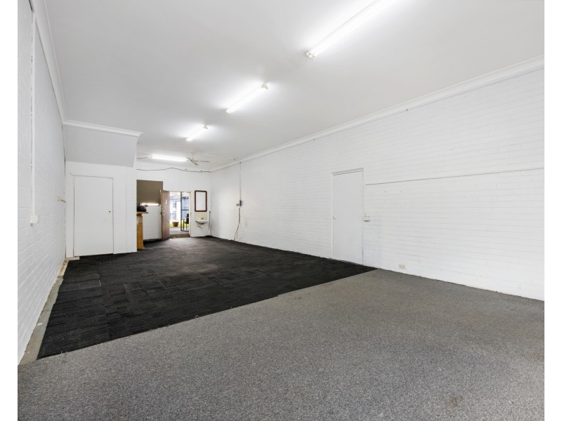 60 Tenth Avenue, Budgewoi NSW 2262