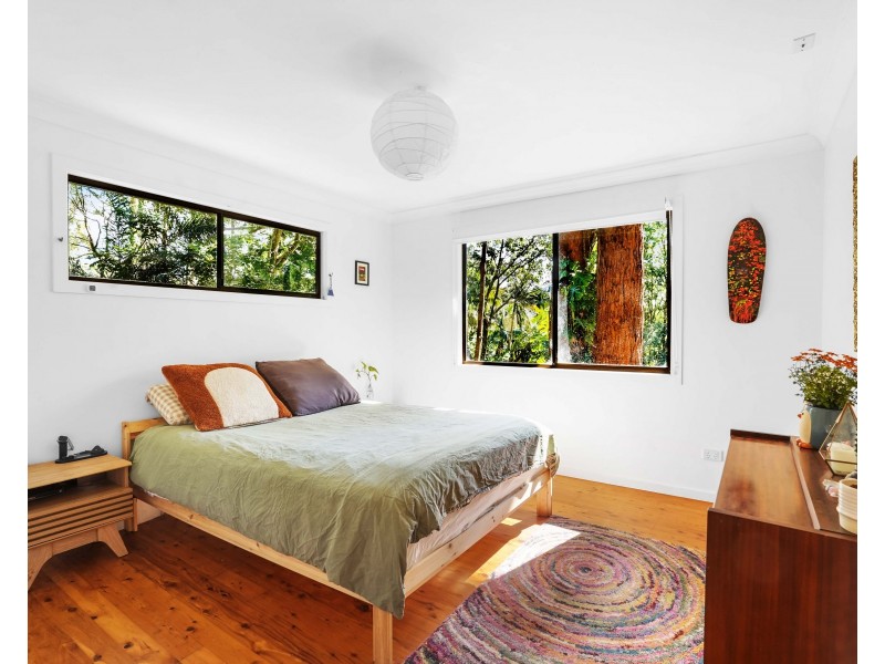 4 Kinabalu Drive, Tamborine Mountain QLD 4272