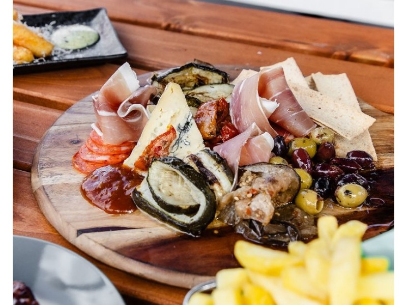 2 BARNEY Street, Southport QLD 4215