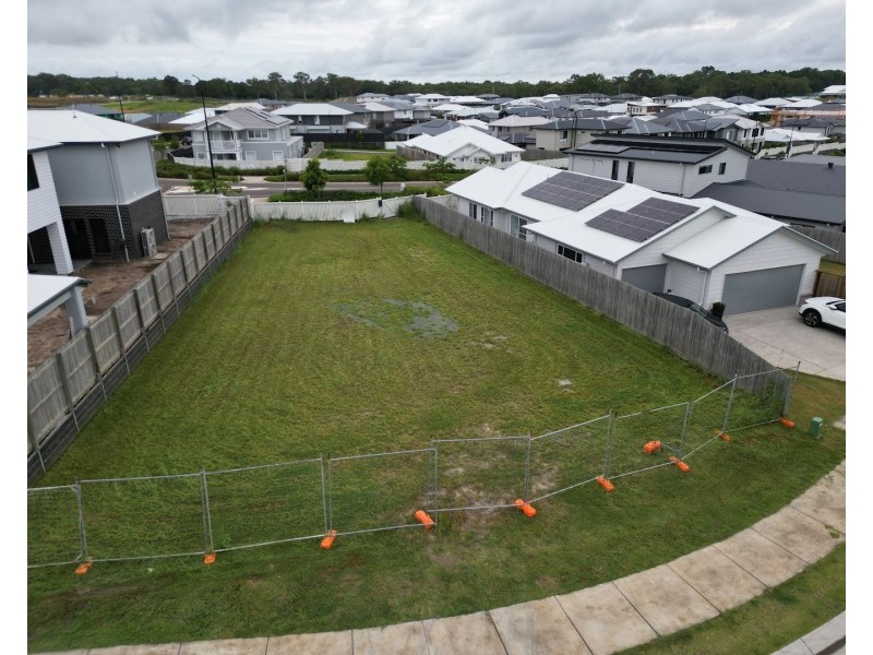 36 Shoreline Avenue, Redland Bay QLD 4165