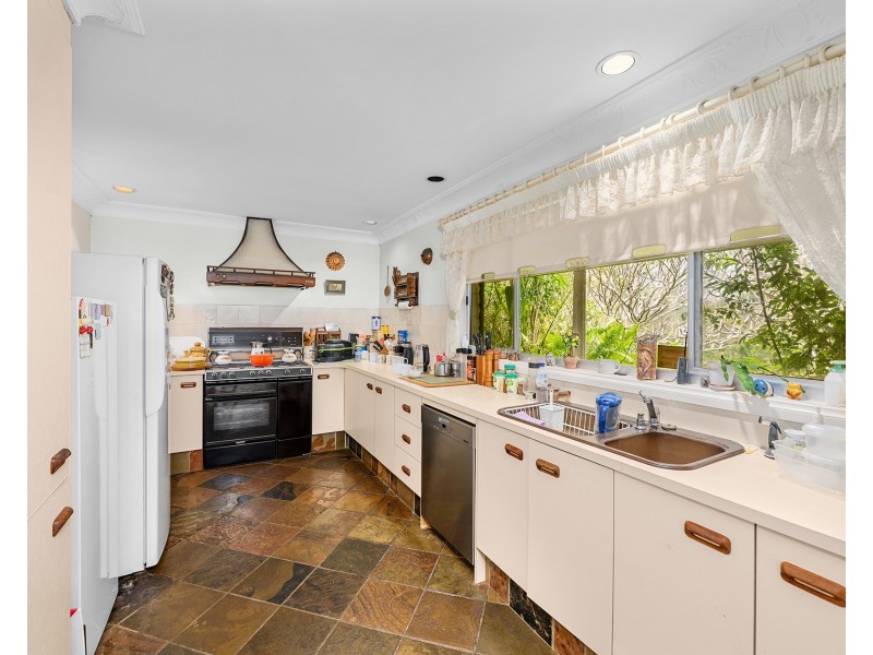 68 Currey Road, Wongawallan QLD 4210