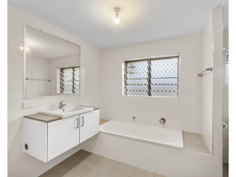 6 Erobin Street, Cleveland QLD 4163