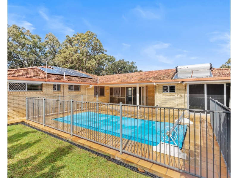 6 Erobin Street, Cleveland QLD 4163