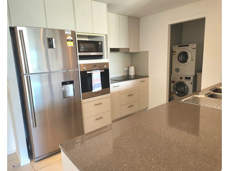 Hope Island QLD 4212