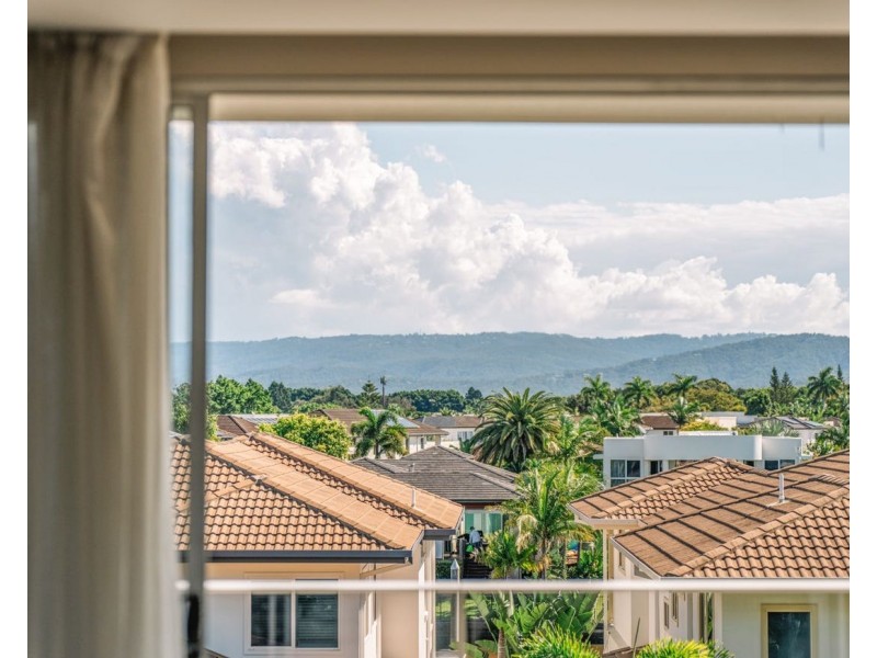 Hope Island QLD 4212