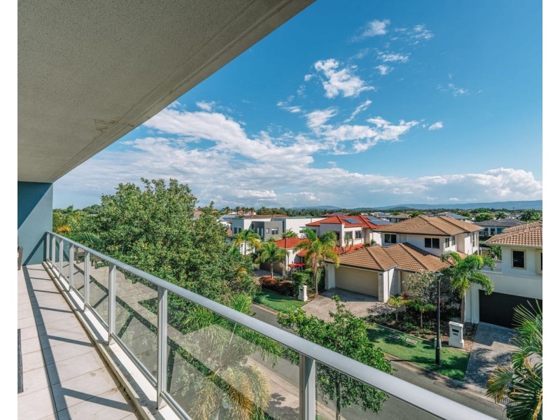 Hope Island QLD 4212