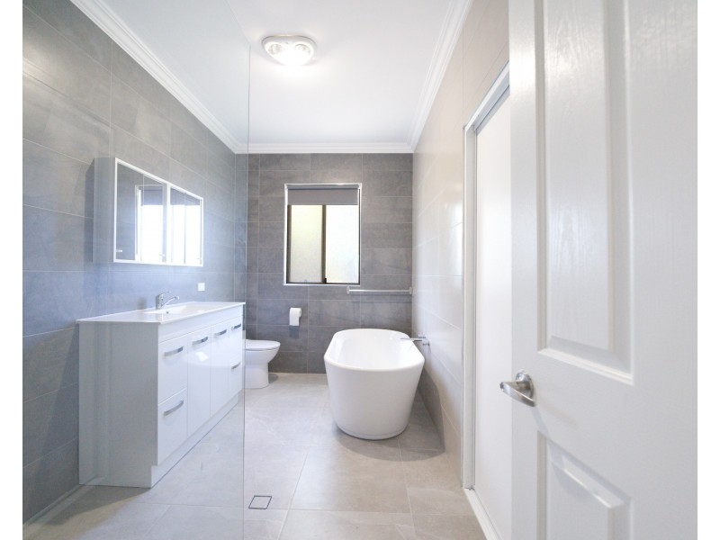 3 Lakeside Court, Beaudesert QLD 4285