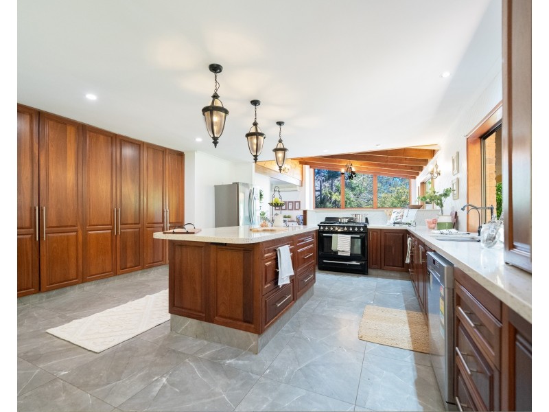 9 Ocola Court, Tamborine Mountain QLD 4272