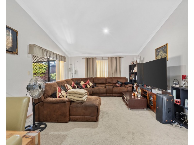 10 Richards Close, Durack QLD 4077