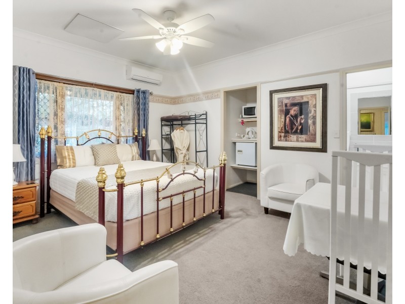 8 Wongawallan Road, Tamborine Mountain QLD 4272