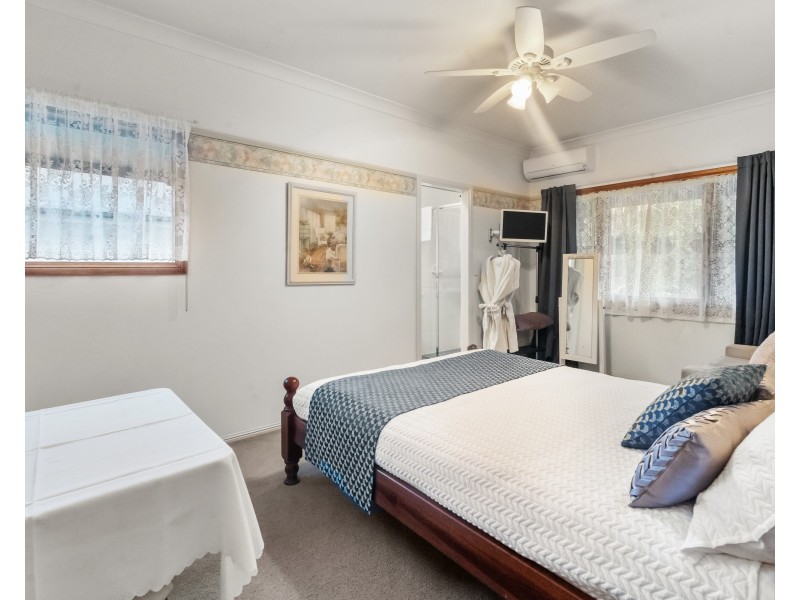 8 Wongawallan Road, Tamborine Mountain QLD 4272