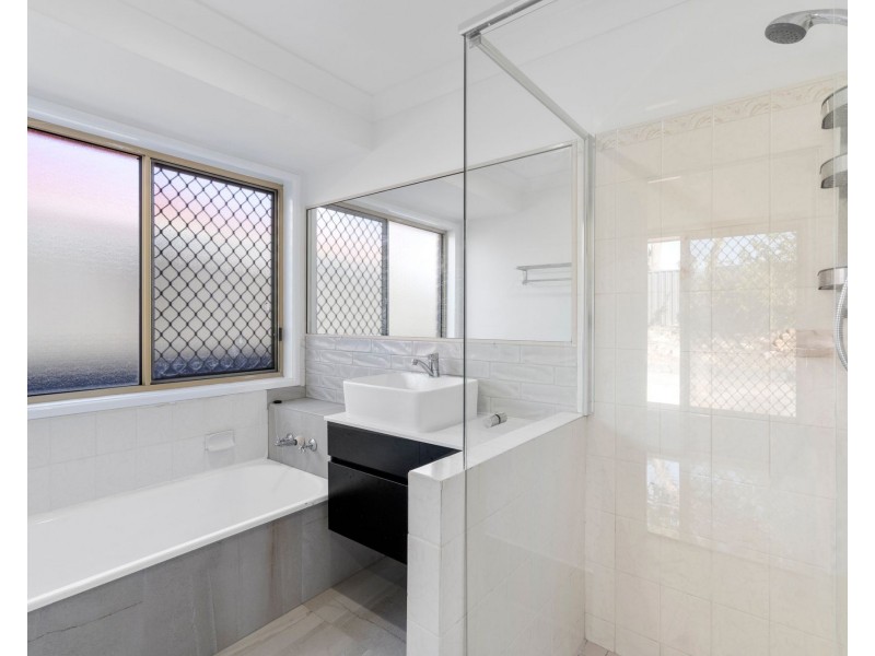 70 Durrang Street, Durack QLD 4077