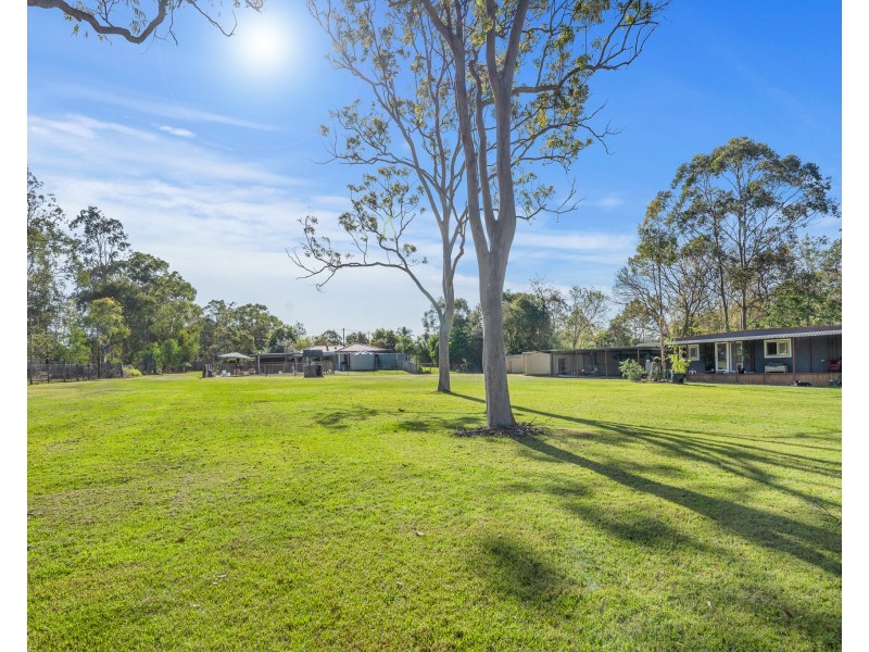 17-19 Botany Court, Park Ridge South QLD 4125