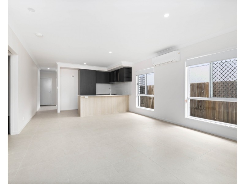 5 Ivanhoe Street, Spring Mountain QLD 4124