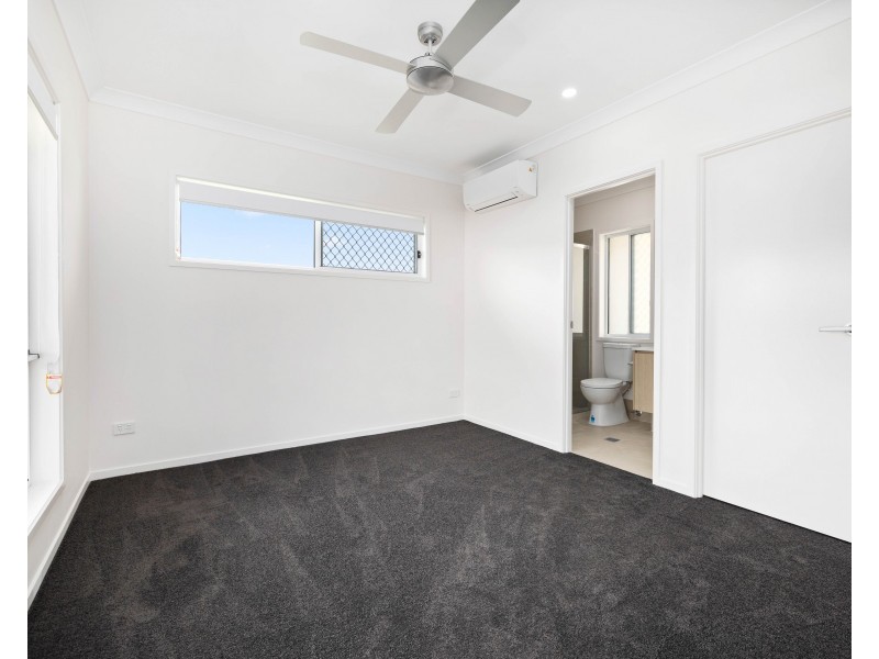5 Ivanhoe Street, Spring Mountain QLD 4124