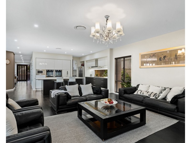 118 Ridgeview Street, Carindale QLD 4152