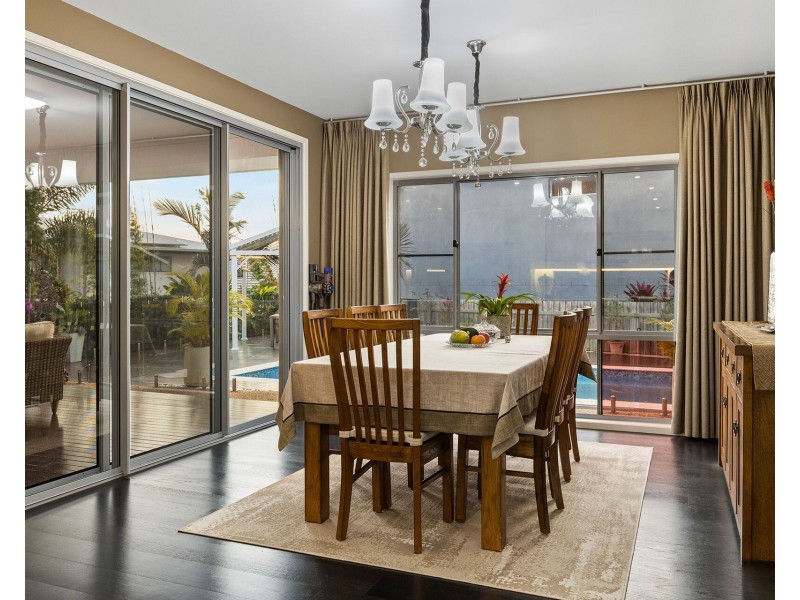 118 Ridgeview Street, Carindale QLD 4152