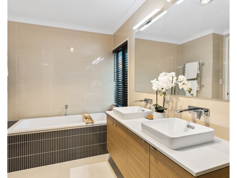 118 Ridgeview Street, Carindale QLD 4152