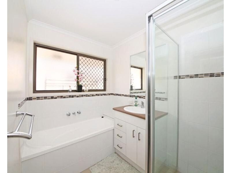 16 Hopkins Chase, Caboolture QLD 4510