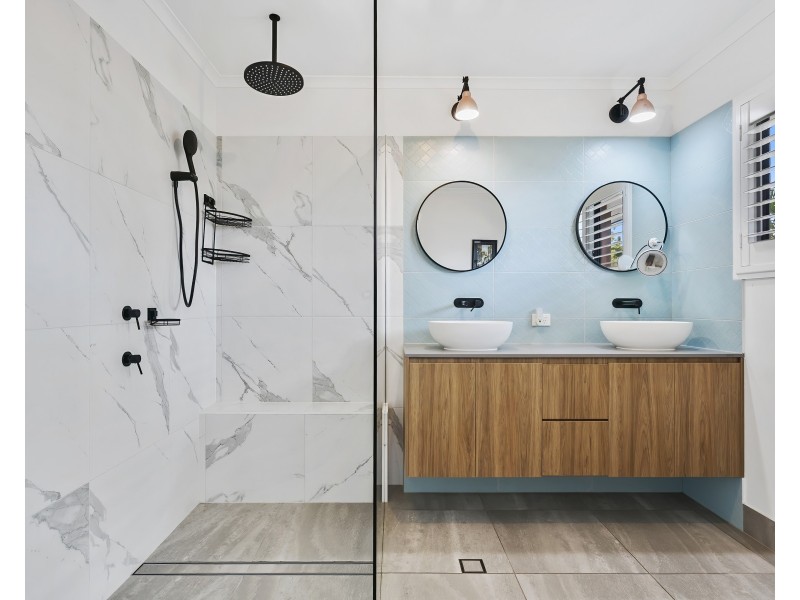 5 Arkana Drive, Noosa Heads QLD 4567