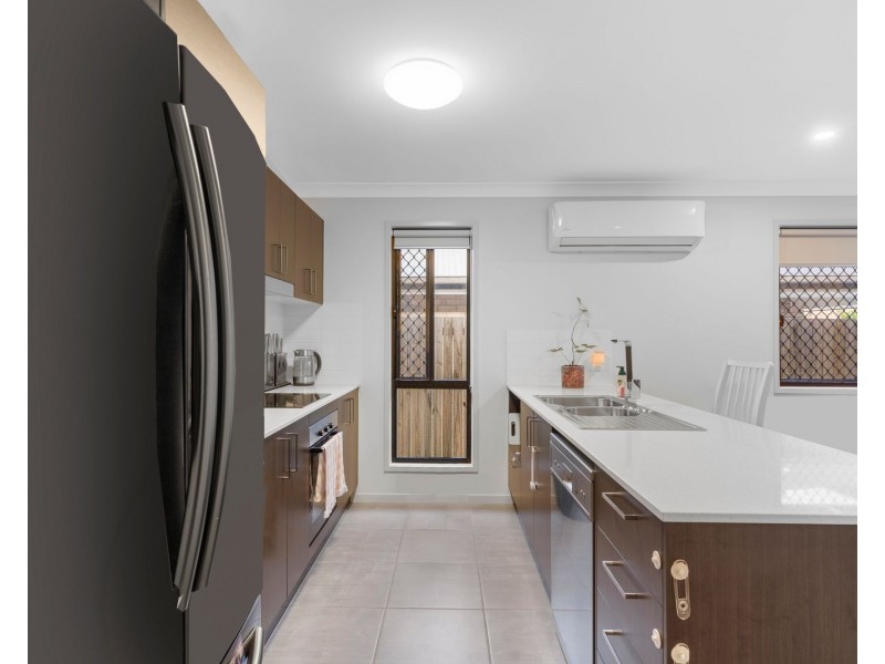 20 Samford Drive, Holmview QLD 4207