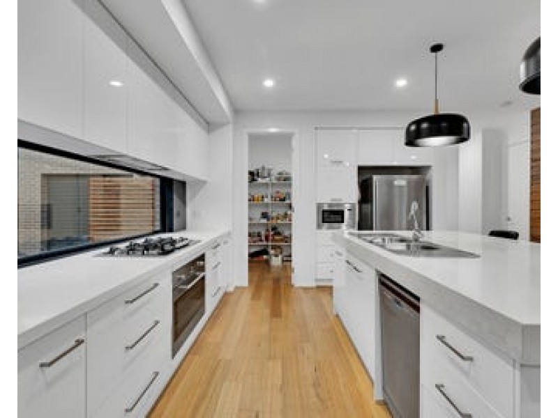 9 Sartina Place, Wandin North VIC 3139
