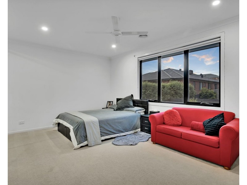9 Sartina Place, Wandin North VIC 3139