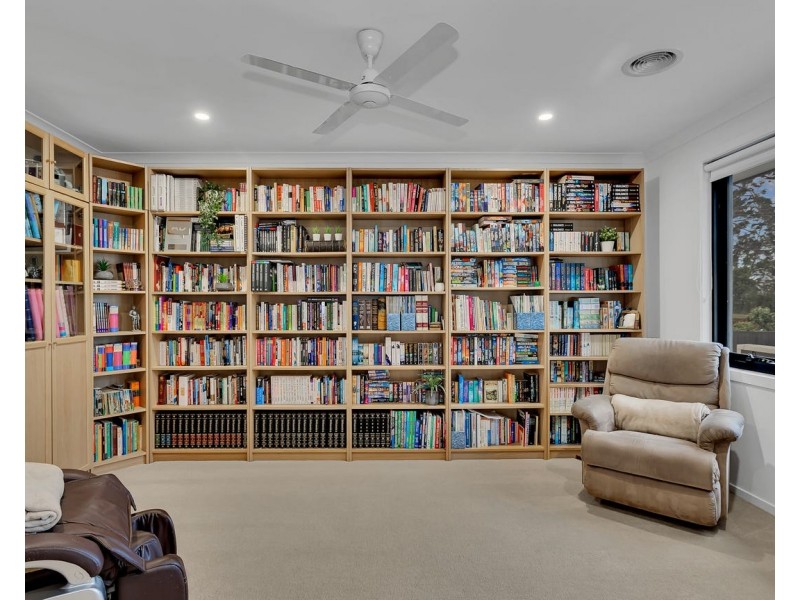 9 Sartina Place, Wandin North VIC 3139