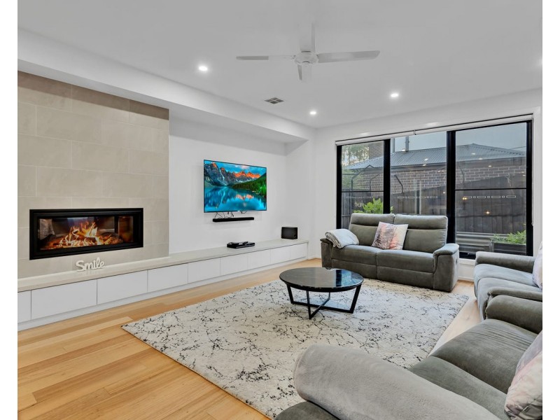 9 Sartina Place, Wandin North VIC 3139