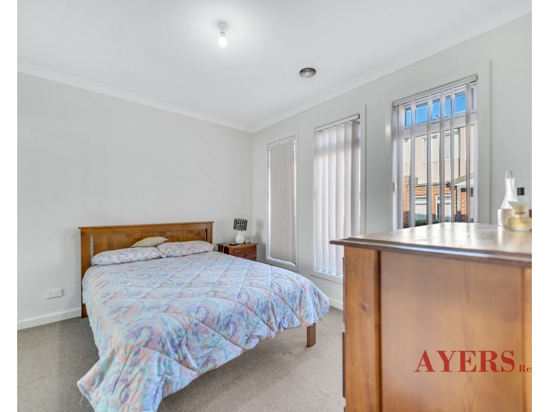 15/4 Young Road, Hallam VIC 3803