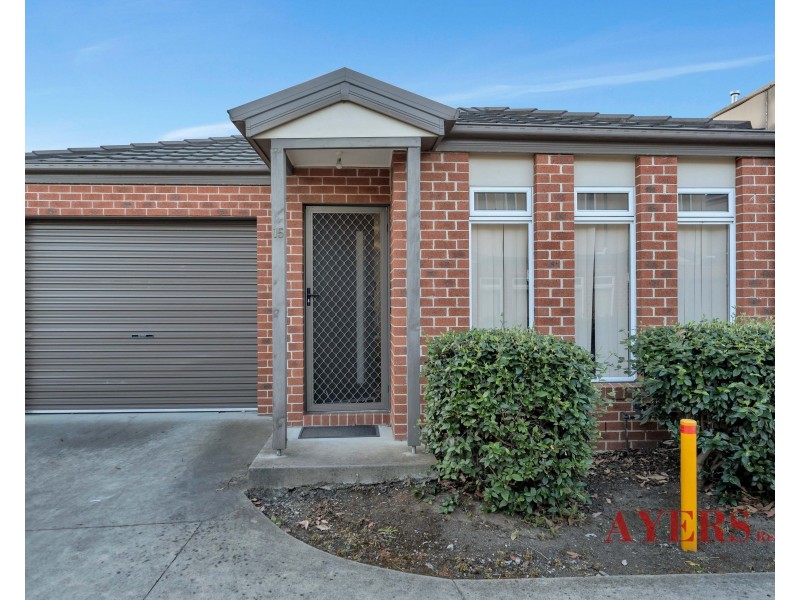 15/4 Young Road, Hallam VIC 3803