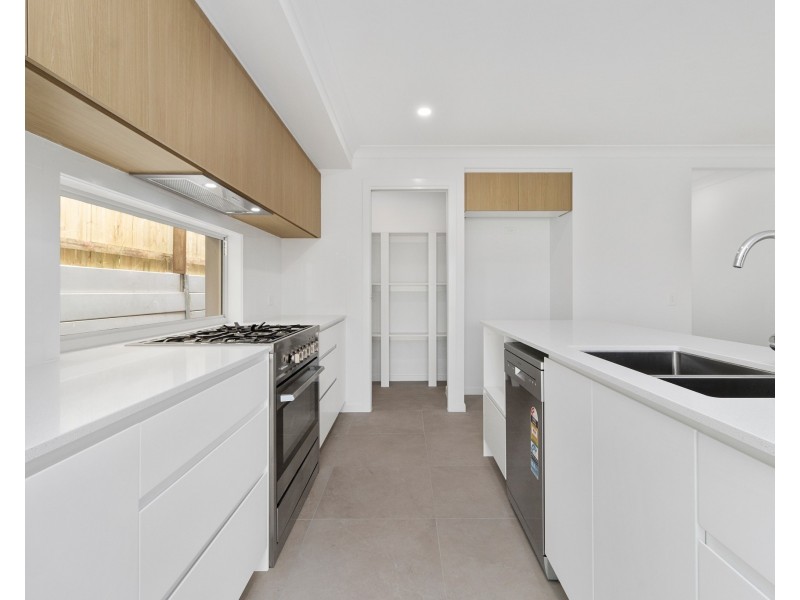 Ormeau Hills QLD 4208