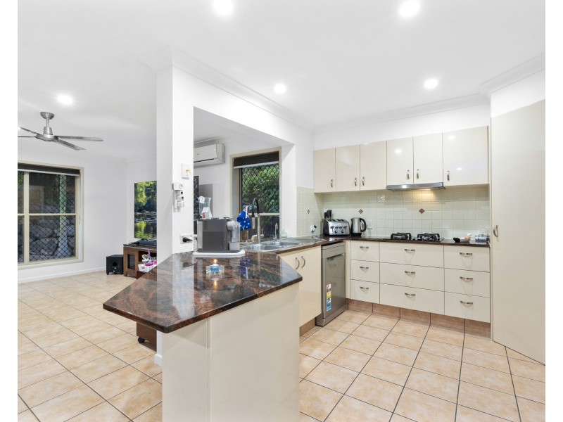 15 Rhiannon Drive, Ashmore QLD 4214