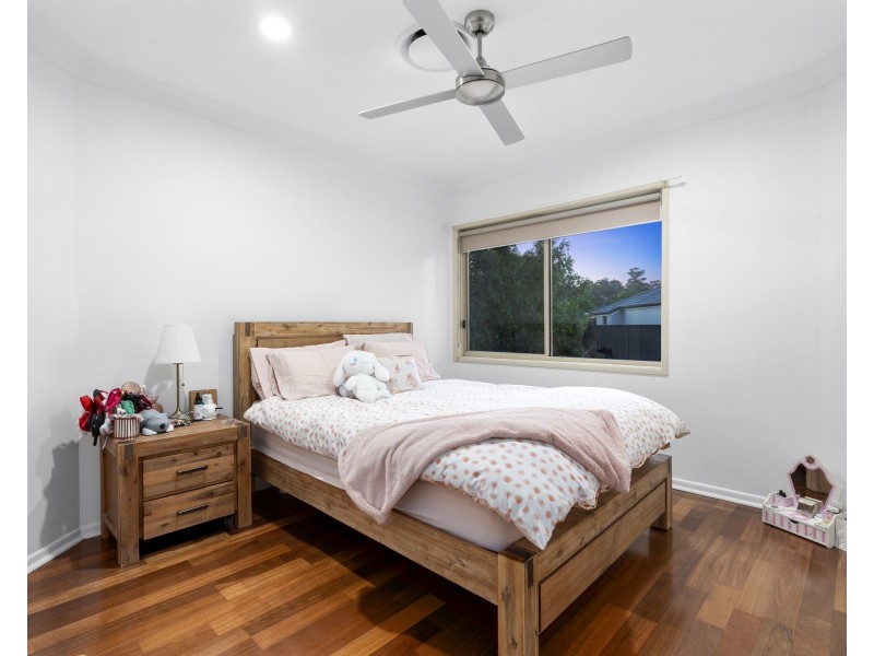 15 Rhiannon Drive, Ashmore QLD 4214