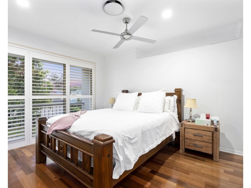 15 Rhiannon Drive, Ashmore QLD 4214
